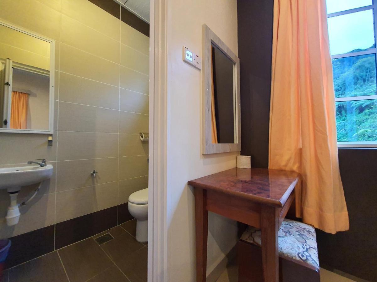 Fathers Guesthouse Bungalow Κάμερον Χάιλαντς Εξωτερικό φωτογραφία
